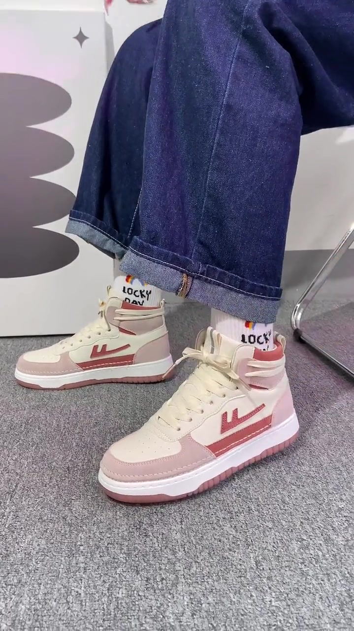 回力樱花粉高帮板鞋粉嫩嫩的配色太好看了