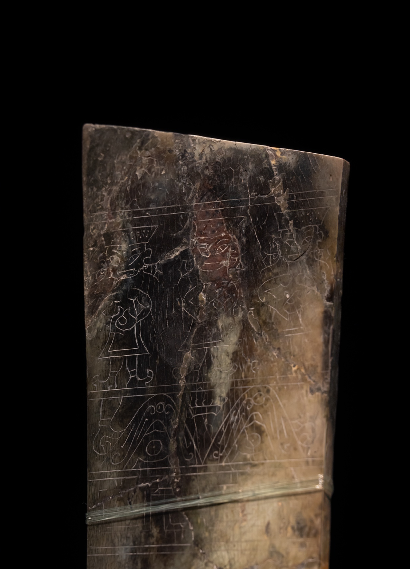 三星堆十大镇馆之宝之一:"祭山图"玉边璋