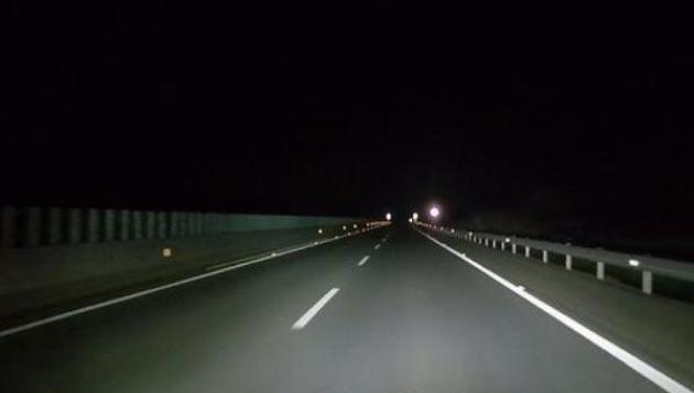 晚上高速公路真实照片图片