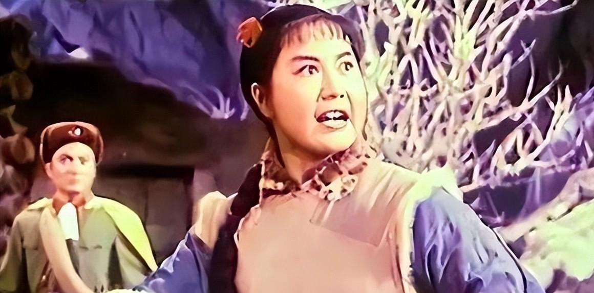 齐淑芳是中国当代著名京剧演员之一,以其独特的表演风格和深厚的艺术