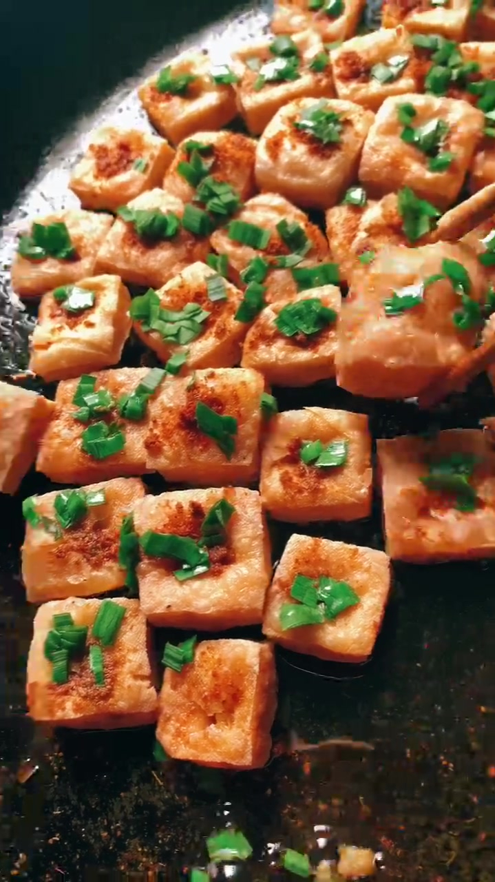 街边小吃铁板香豆腐技术培训鲜香麻辣超级好吃小吃摊必学