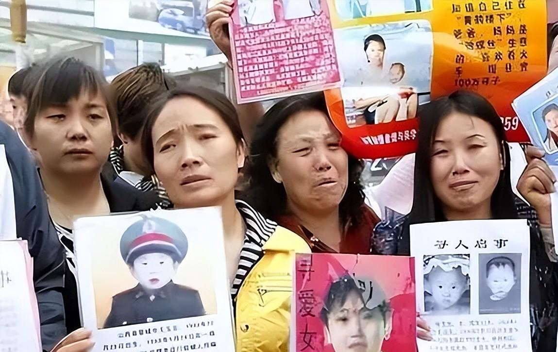 务必将她车裂腰斩!头号人贩子梅姨究竟做了哪些罪不容恕的事?