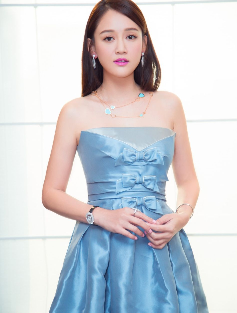 陈乔恩"真人"长啥样?看到她活动现场的生图,网友:谁能受得了3