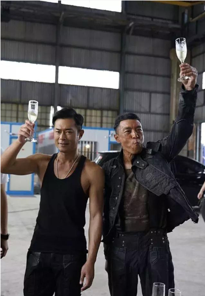 以为古天乐就是想赚钱,直到2014年尔冬升在社交平台曝光,大家才知道