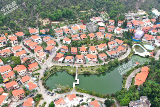 广东澳洲山庄,老板和业主同住烂尾楼,20多年没跑路