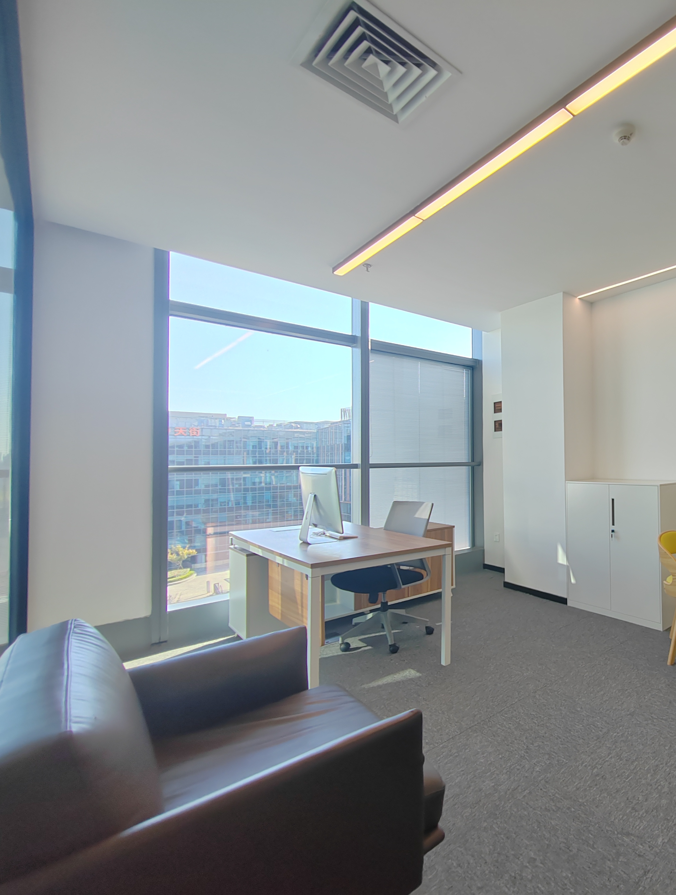 虹桥核心区精装办公室出租,龙湖天街