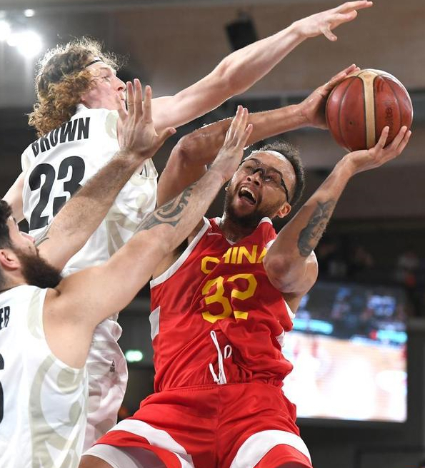 篮球——德国超级杯:中国队战胜新西兰队