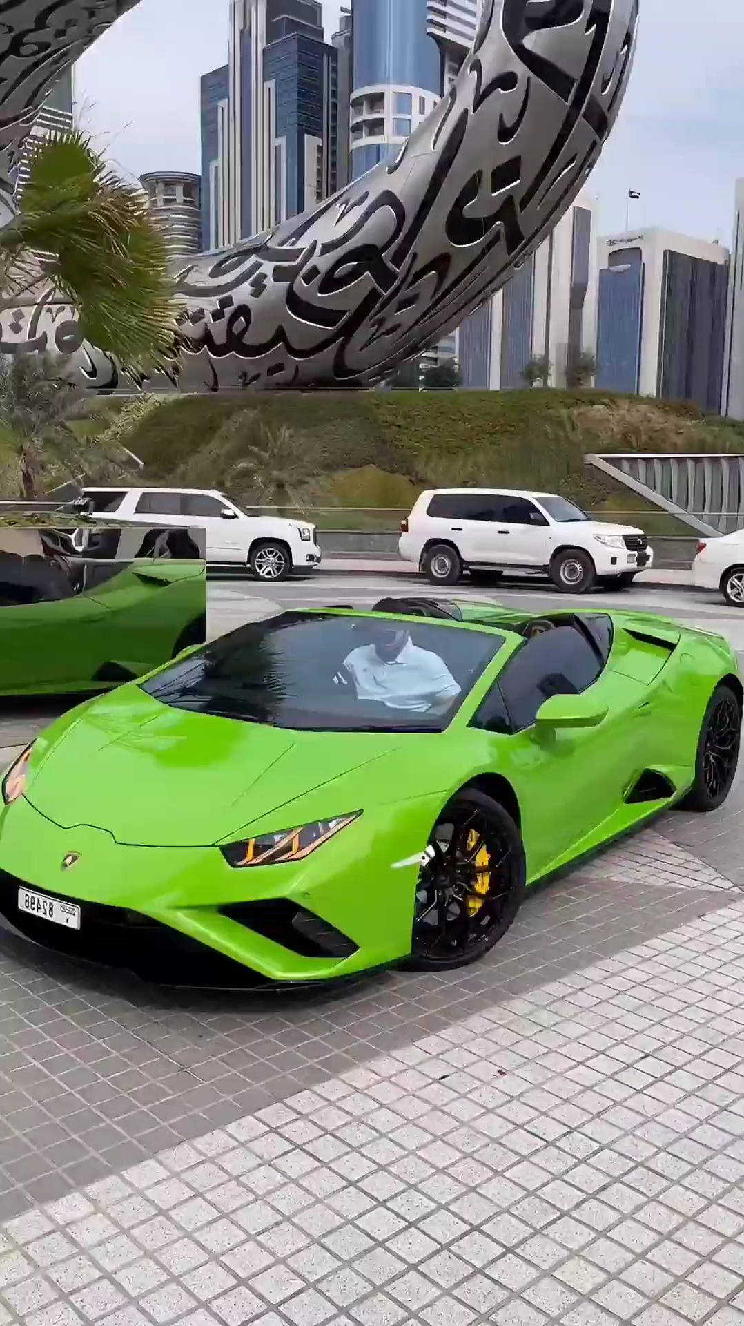 绿色的兰博基尼你喜欢吗?