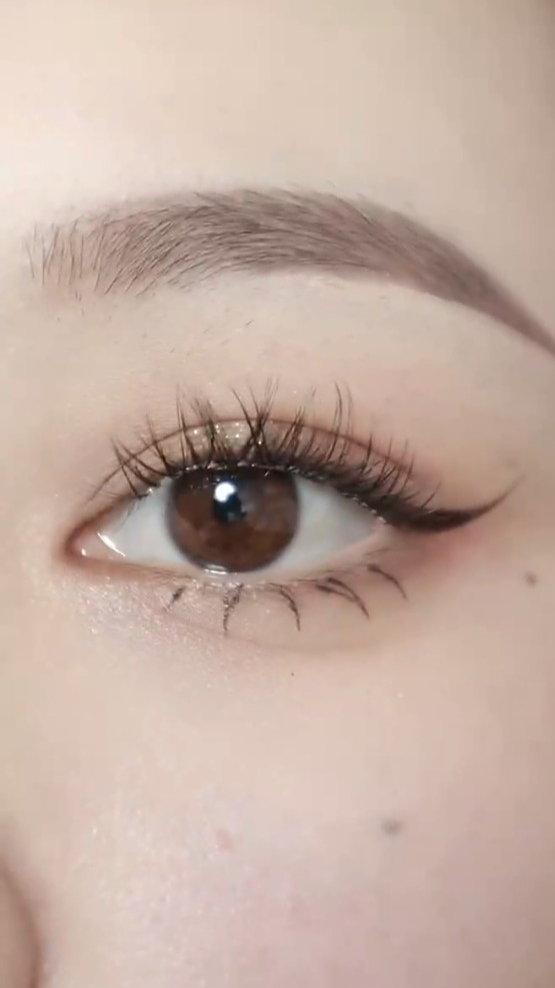 眼大无神怎么办?不如试试魅惑上扬眼线画法-度小视