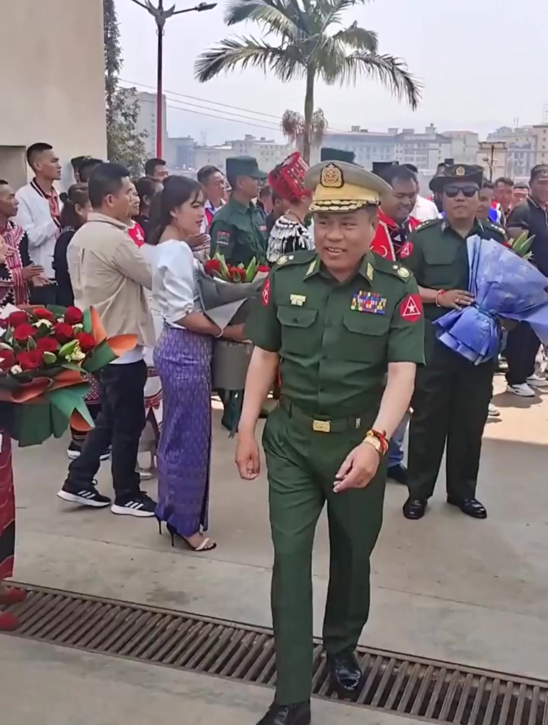 缅甸佤邦二号人物接见景栋军区司令,大佬会晤,场面大的很!