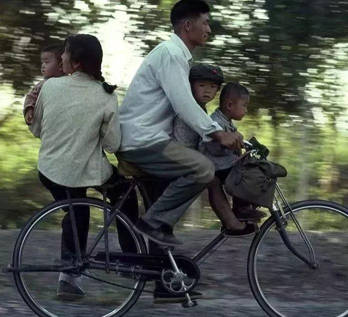 越长大越怀旧!致80年代中国儿童,没手机电脑,却有最纯真的笑脸