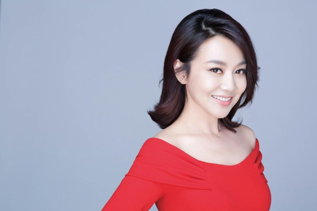 演员闫妮离婚19年后前夫再婚生子获幸福她情路坎坷至今未婚