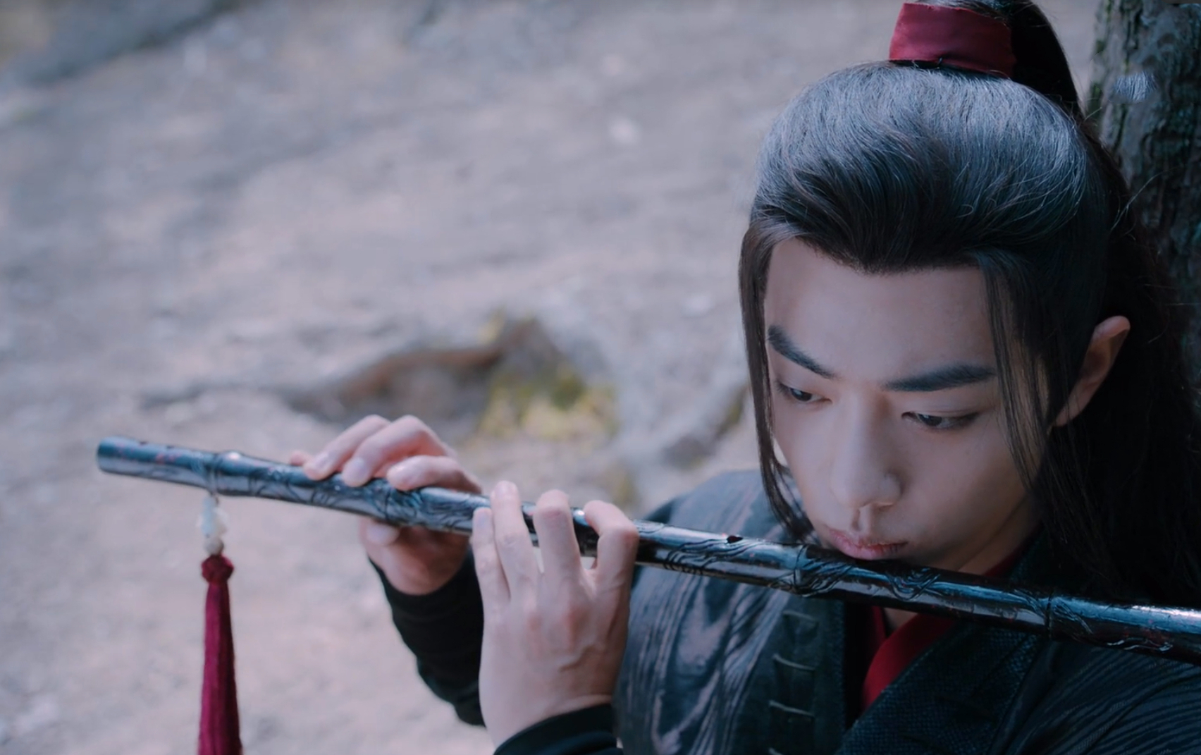 《陈情令》:童年际遇,给魏婴的性格添加了哪些"色彩"?