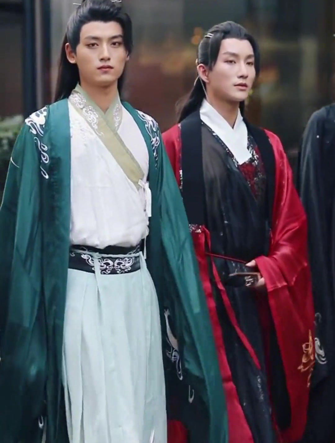 不忘中华魂一群年轻人不爱洋装爱汉服原来穿上古装也可以这么帅气