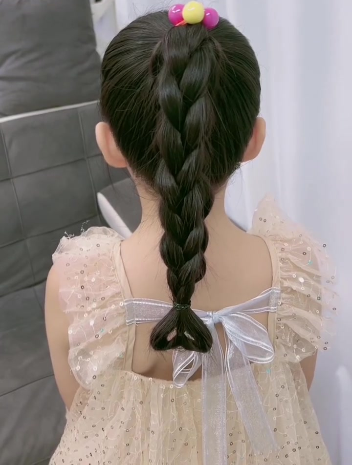 立体三股辫马尾辫详细编发教程-度小视