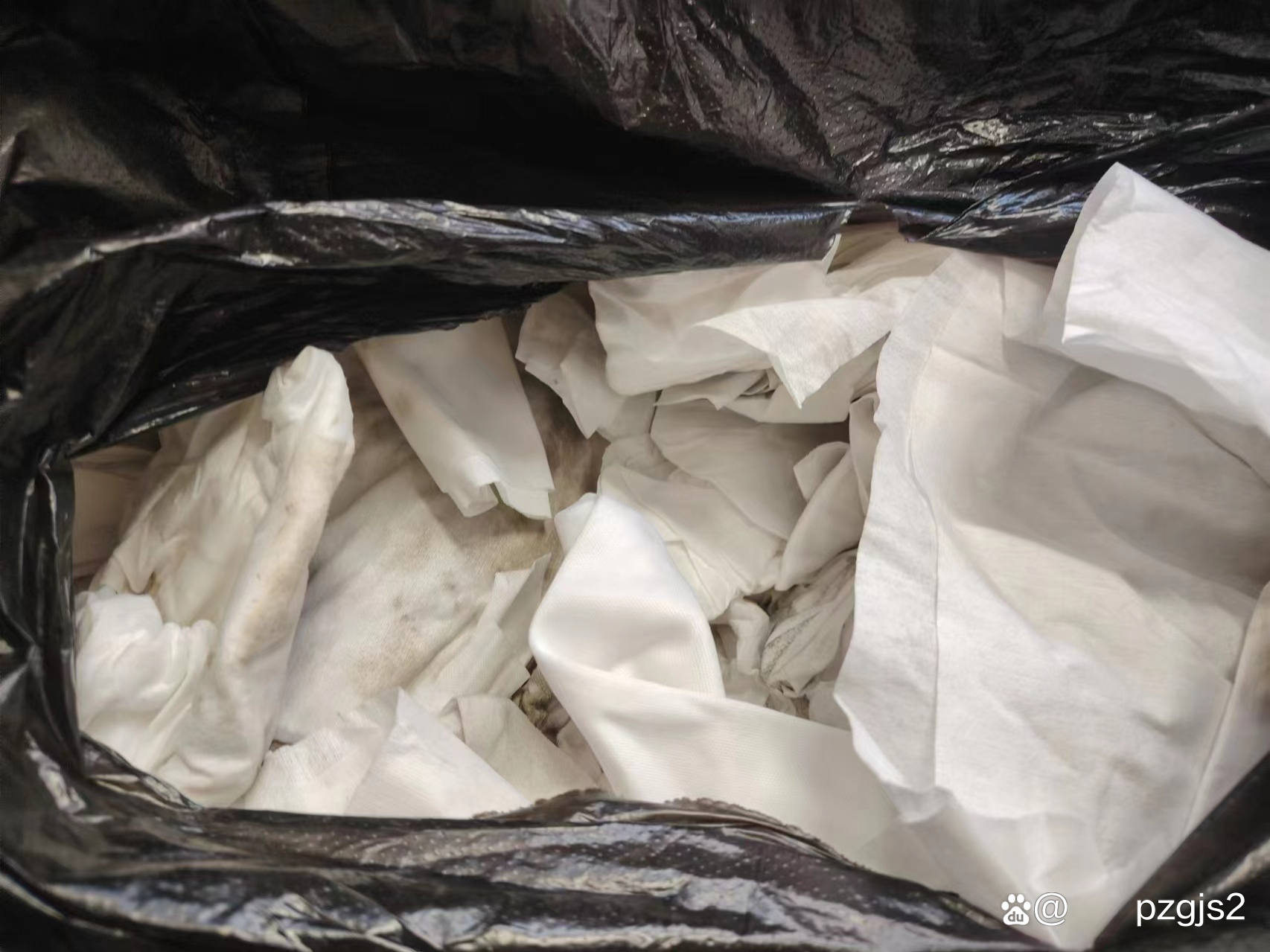 银浆厂擦拭银浆的布料回收价值很高，数百元一公斤