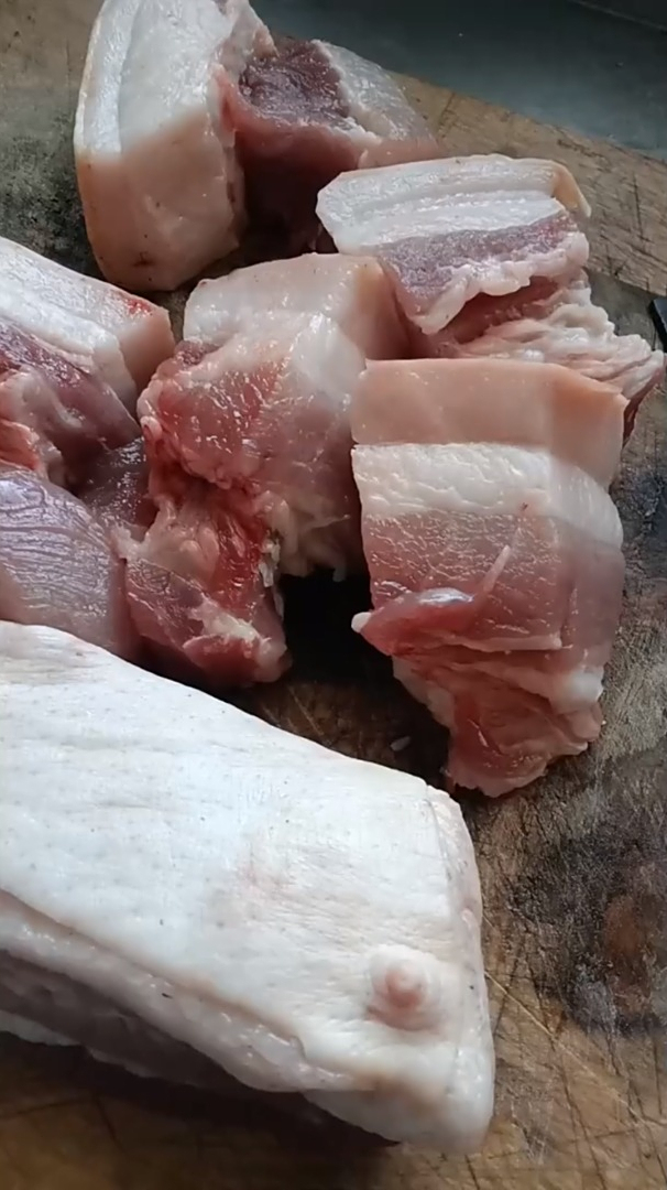 刚买回来的猪肉,结果看到这一幕,我是不是买到了母猪肉?