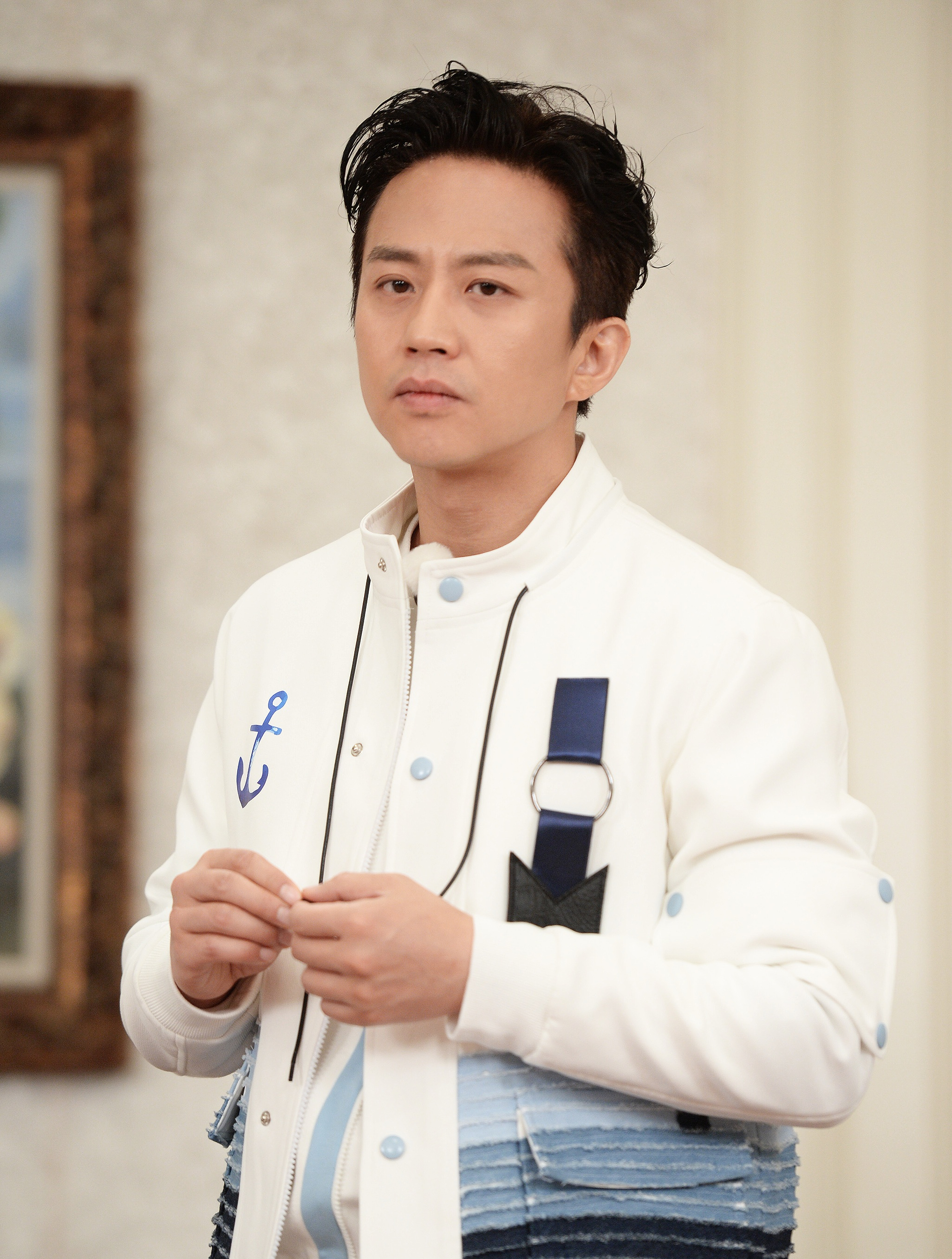 明星夫妻签名细节差距,邓超啥都让着孙俪,陈晓只顾的上自己2