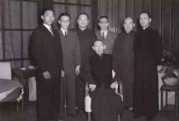 章太炎请杜月笙帮忙,杜月笙反而登门拜谢,连名字都被改了