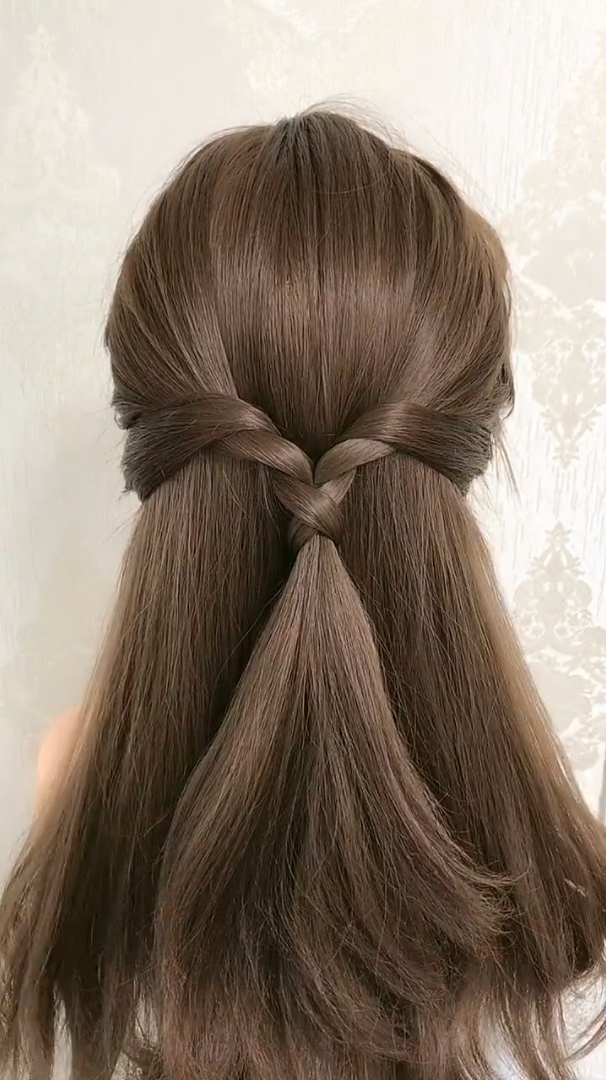 自己也会扎的甜美披肩发型