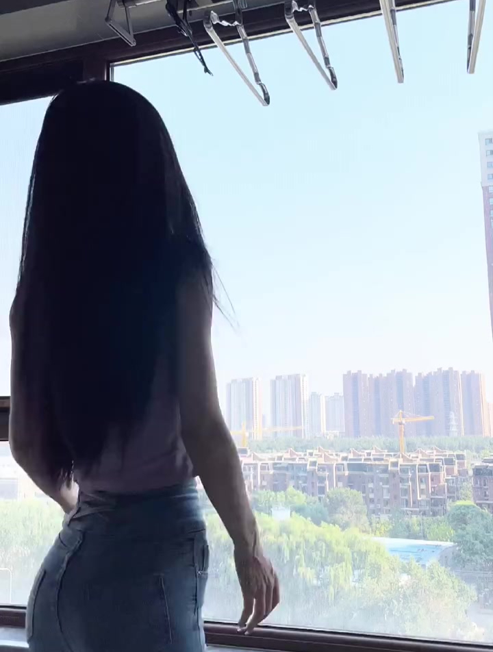 听说男孩子都喜欢穿牛仔裤的小姐姐背影杀手背影女神