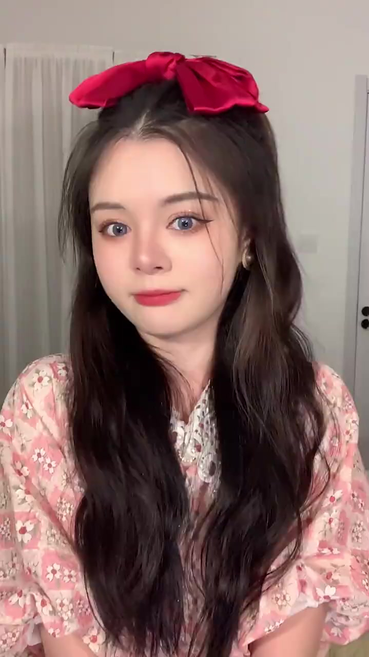 适合圆脸mm的放大五官草莓甜心妆今天当甜妹妆容分享