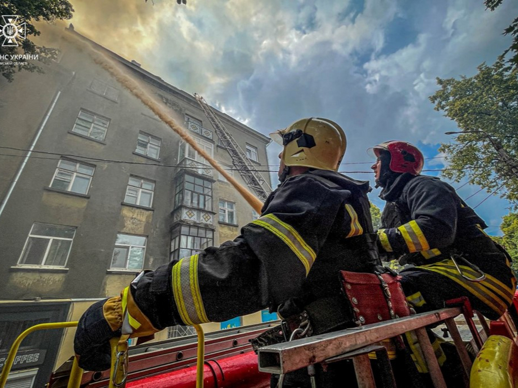 官员称乌克兰苏梅市遭到四架无人机袭击 我们现在掌握了有关导致苏梅