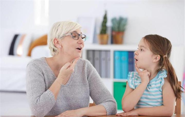 孩子不會表達語言能力差,怎樣提高語言表達能力?學會這2招