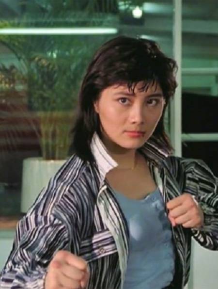 霸王花女警名不虚传,以一敌众暴打黑帮,招招致命.(2)-度小视