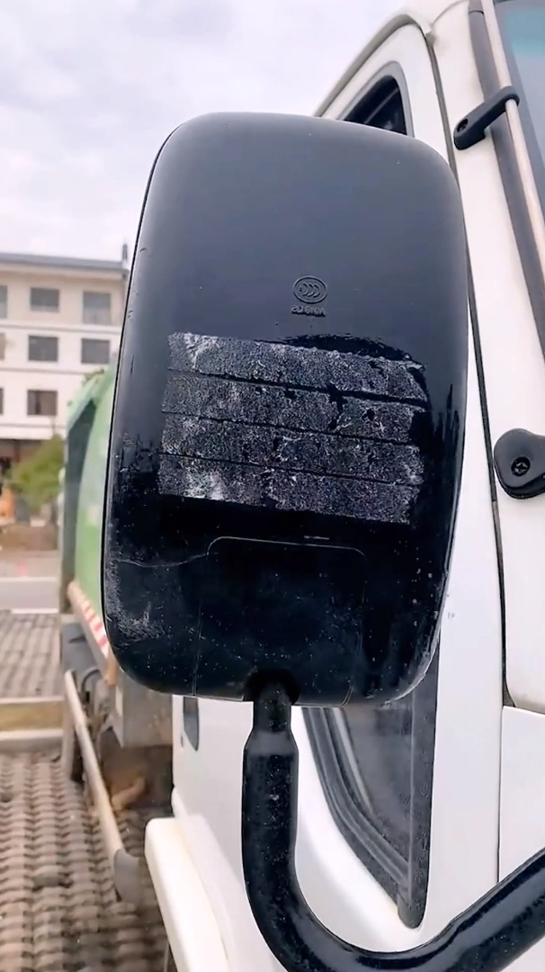 去除车上沥青双面胶,让你的车焕然一新