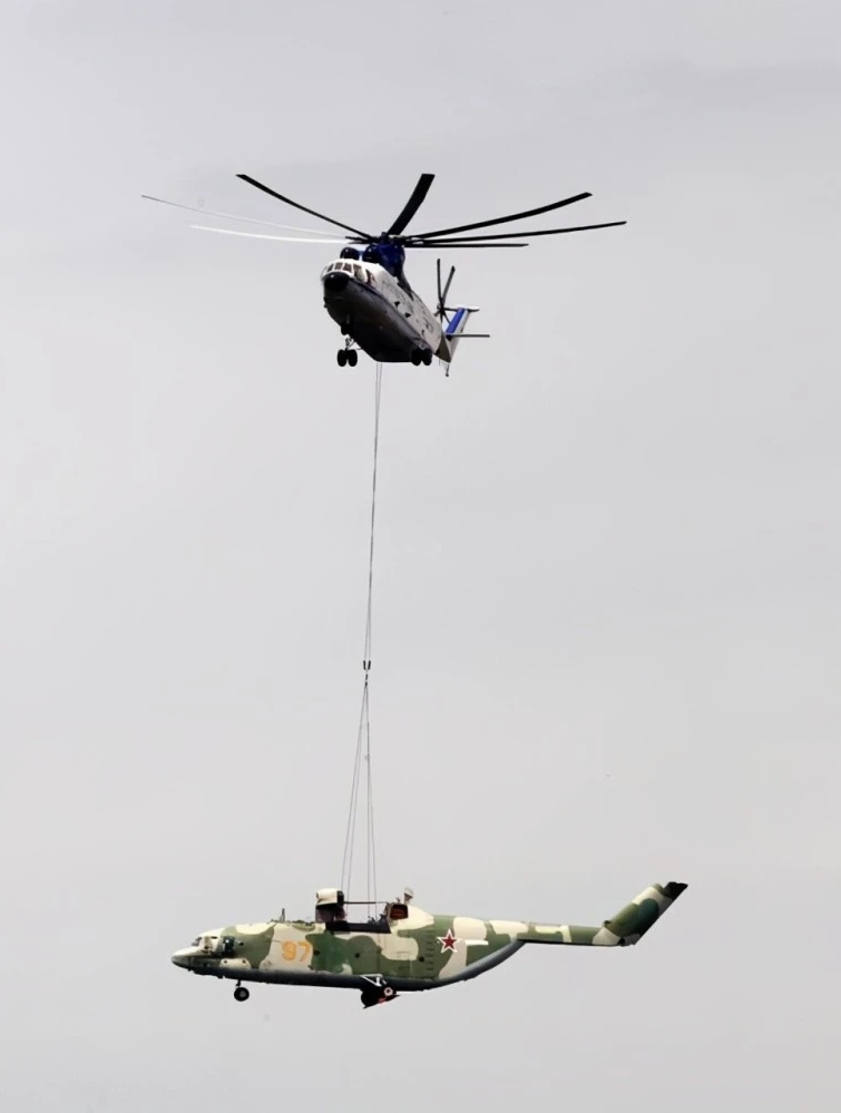 刷新纪录的直升机米-26,够搭载20吨货物,还保持多项世界纪录03-度小视
