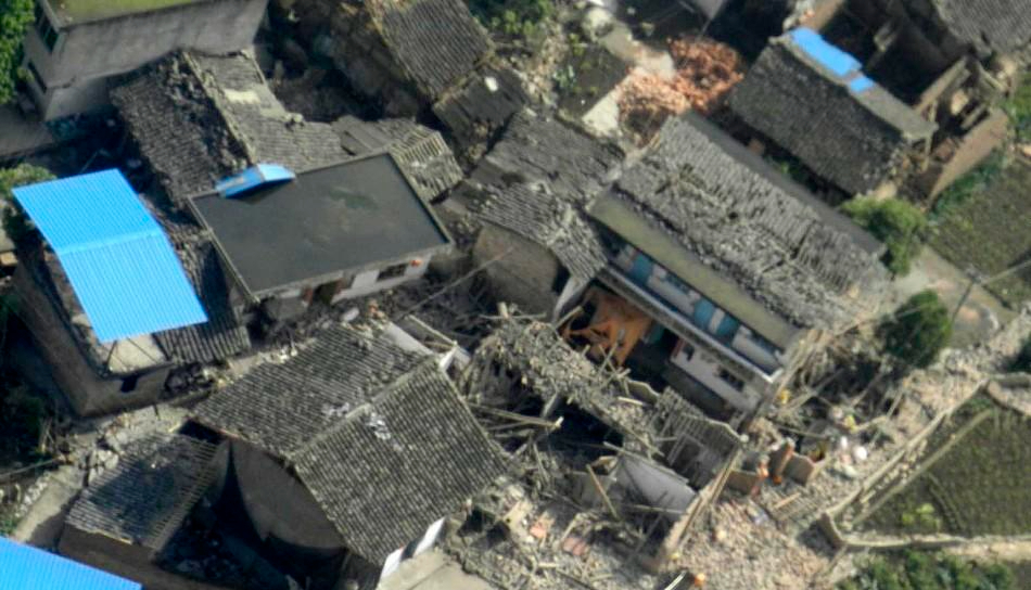 2010年1月,四川雅安开始着手对毁于地震中的建筑物进行重建.