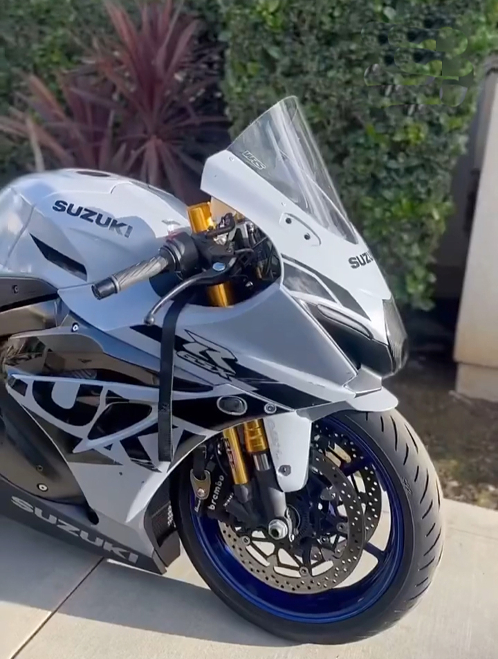 机车欣赏:铃木 gsxr