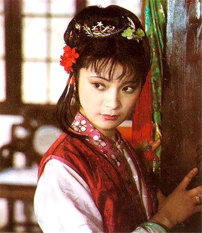 红楼梦:香菱是被夏金桂与宝蟾害死的?不,其实最大的帮凶是她.