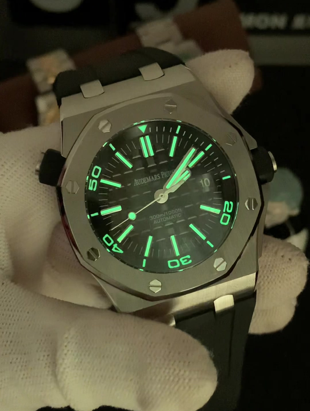 见识一下爱彼皇家橡树看完之后怪不得那么火爆