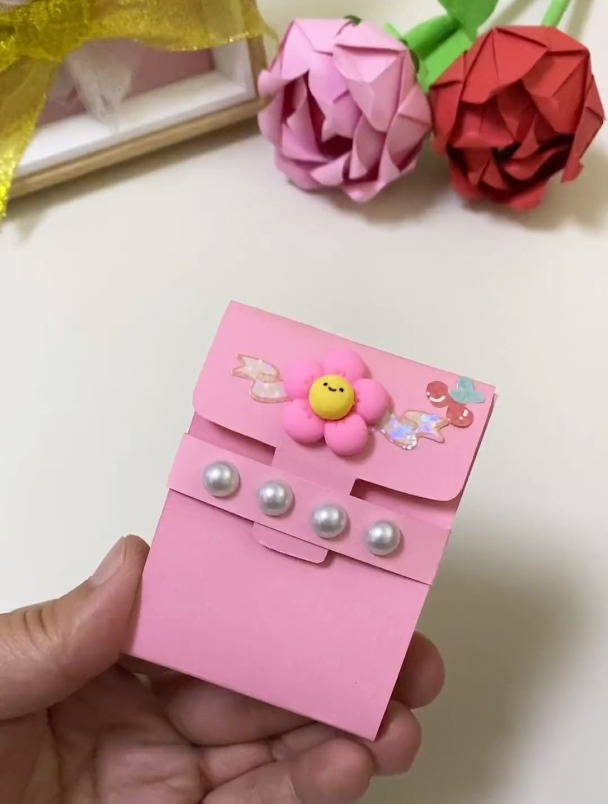 简单漂亮的钱包小手工,和孩子一起来折吧!亲子手工