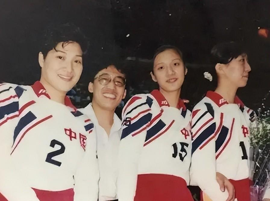 女排五冠王梁艳退役后下海经商身家上亿女儿是清华博士