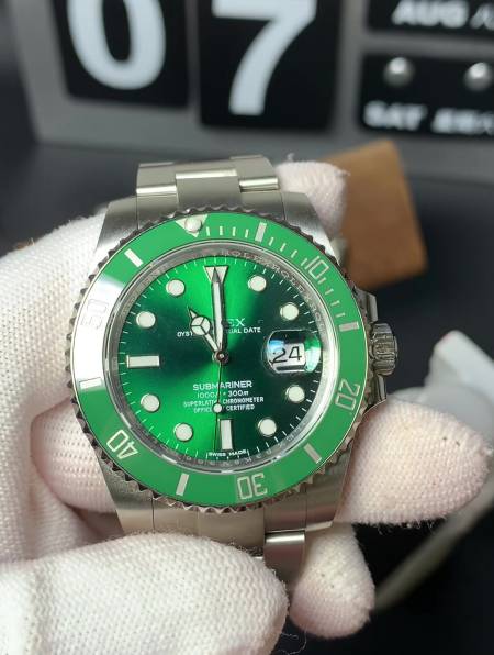 实拍劳力士绿水鬼,上手就是好看!-度小视