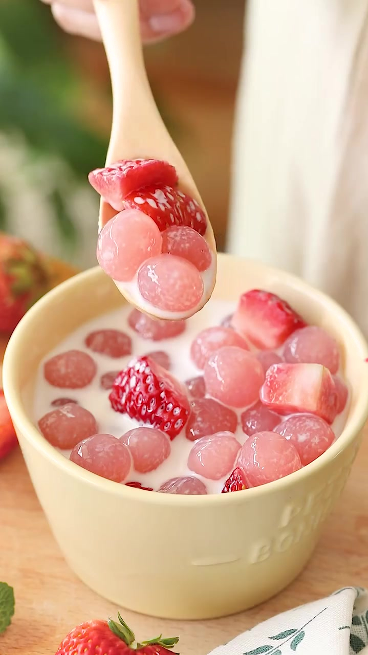 草莓啵啵|草莓季限定,鲜甜q弹超过瘾!
