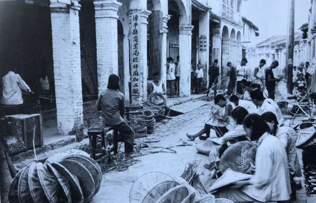 中国国民经济调整的时期,经济波动的界定划分为哪几个阶段?