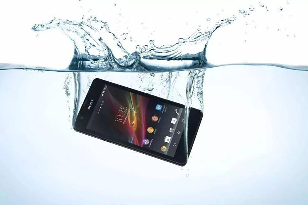 小米手机掉水里了,应该怎么处理?