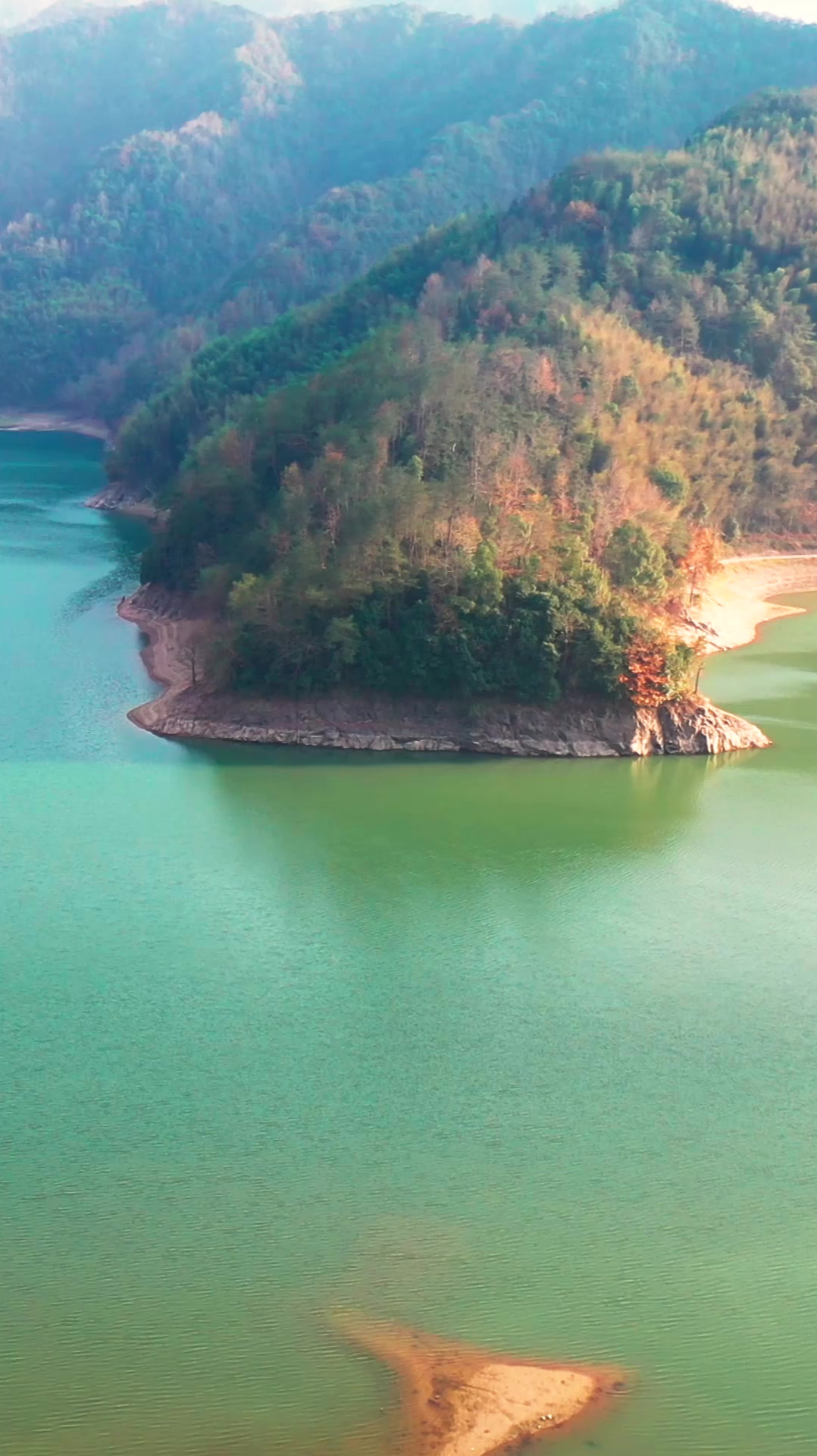 天台山寒山湖有港湾37个岛屿9个风光如画