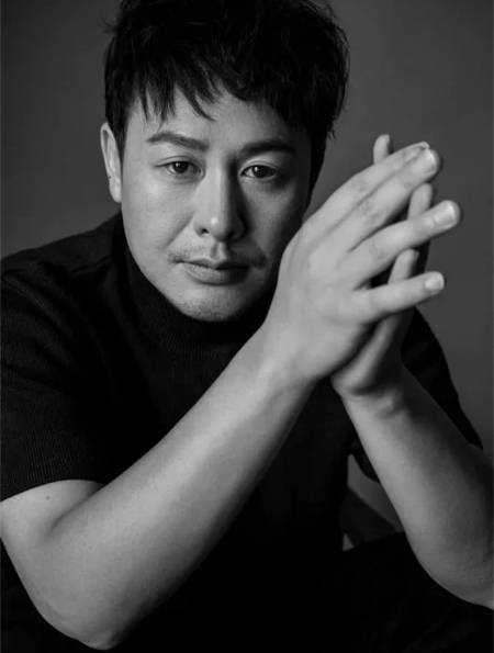 小细节暴露明星真实人品,张颂文拒绝打伞,蔡徐坤尊重工作人员2-度小视