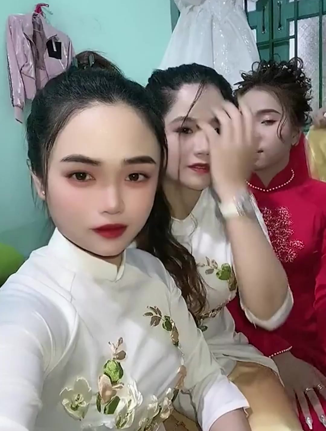 越南小妓女图片