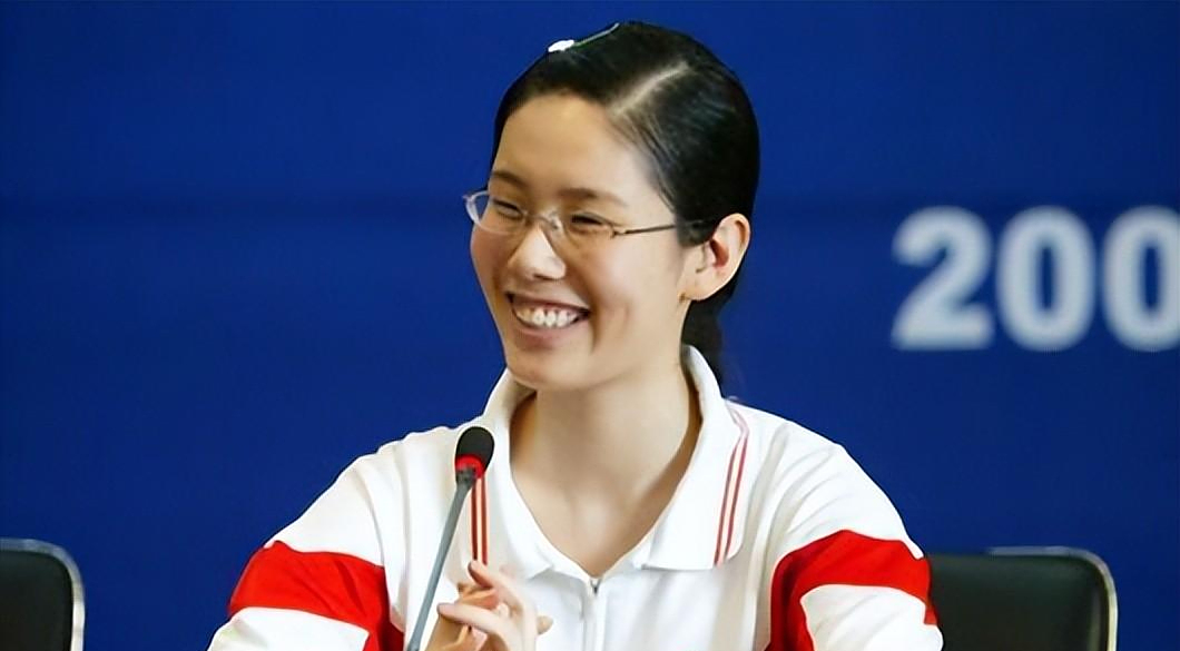 最牛高考女状元:考语文忘写名字,考英语睡觉,却成功进入北大