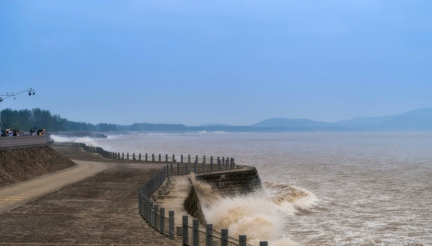 海盐钱塘江观潮景点可以选择几个!