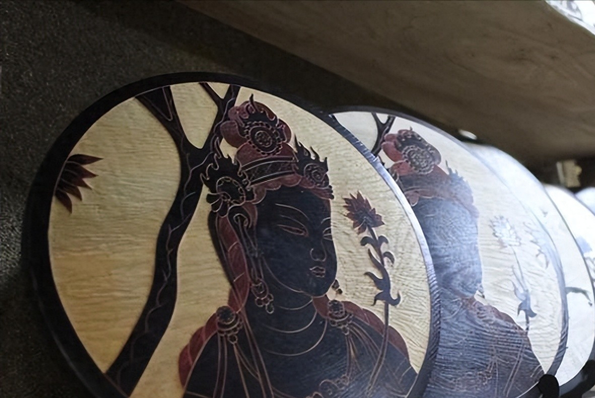 多民族文化环境下羌族民间雕刻作品的现代性探索