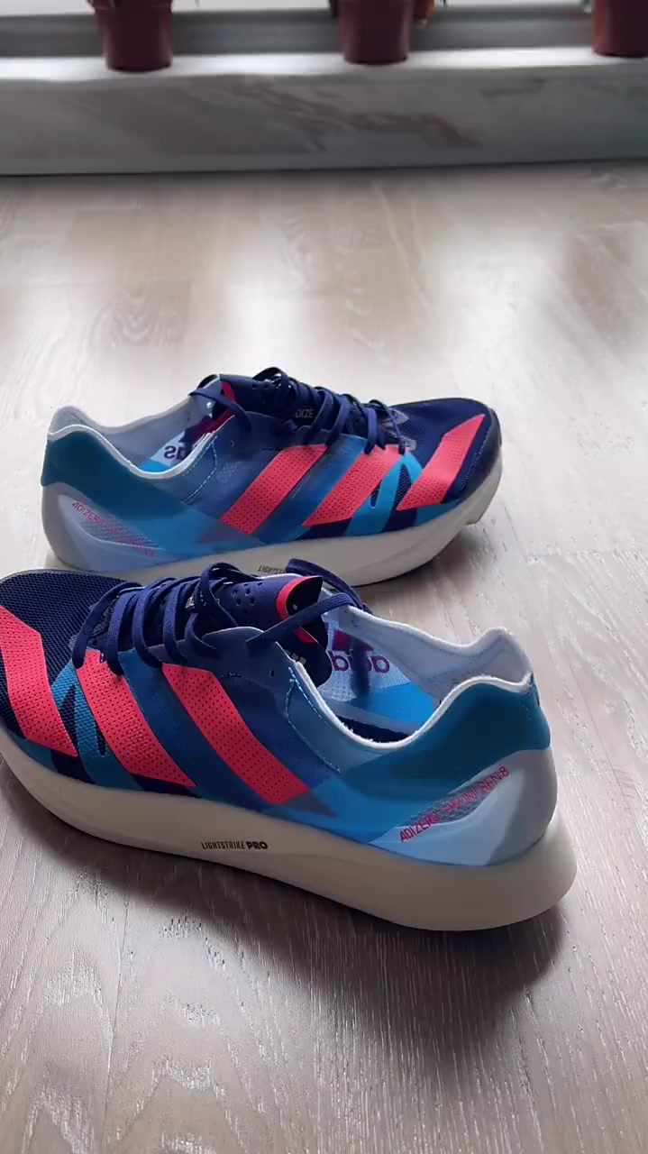 王者归来takumisen8开箱厚底跑鞋崛起