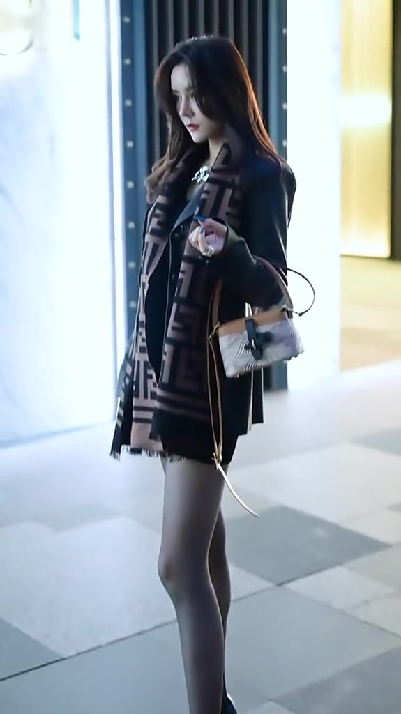 高冷的小姐姐,你喜欢吗?