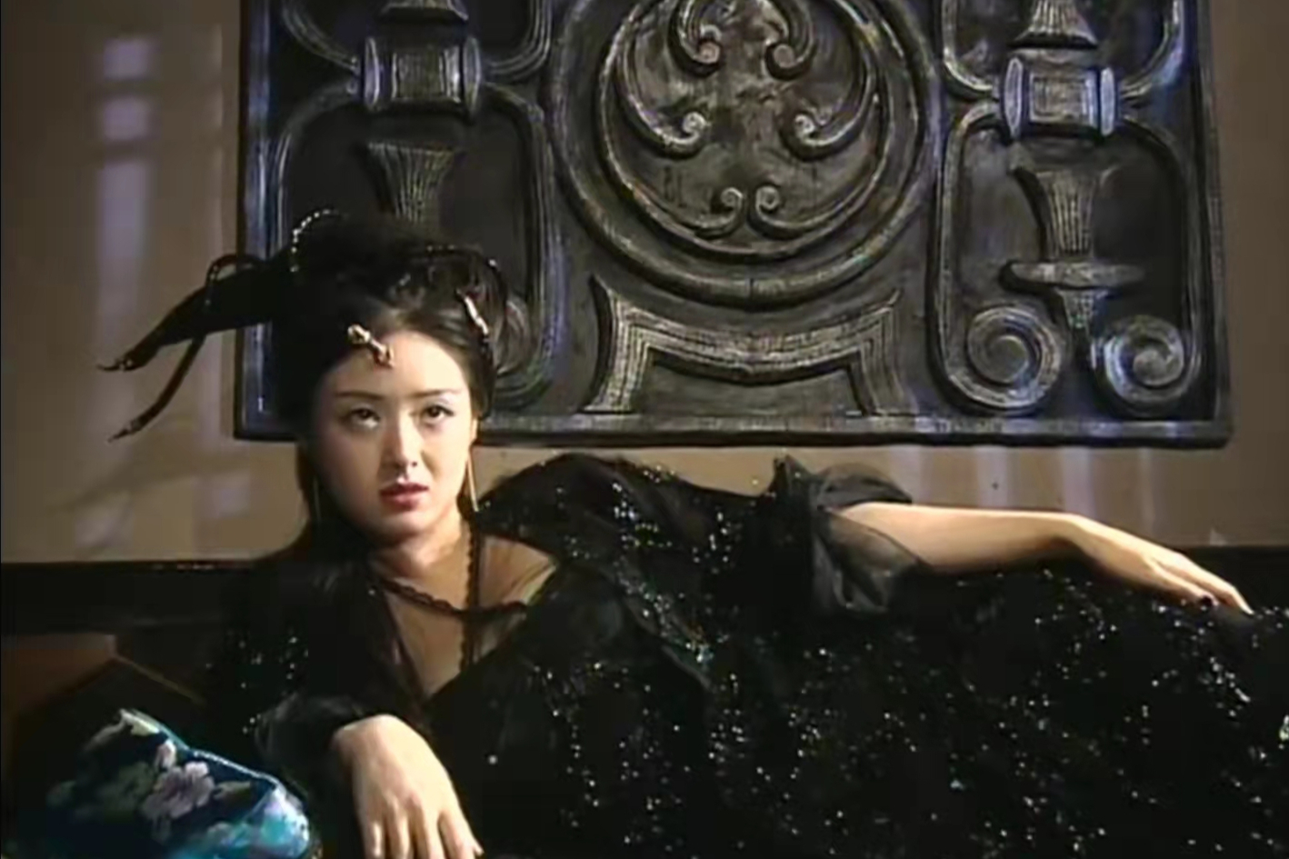 《聊斋之小翠》:敢与蛇妖相互算计的下场就是家毁人亡,死不瞑目